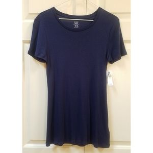 Old Navy fitted crewneck t-shirt, medium, NWT